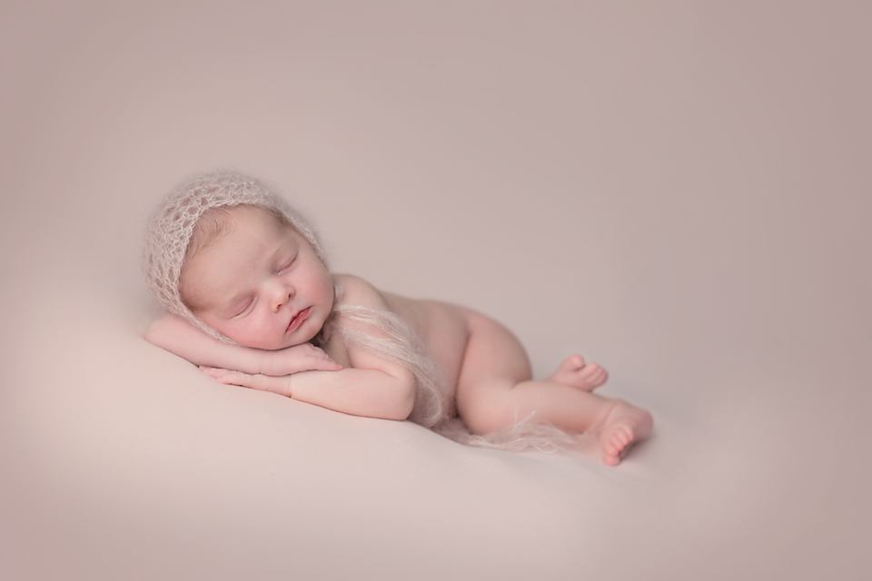 Massachusetts newborn photographer